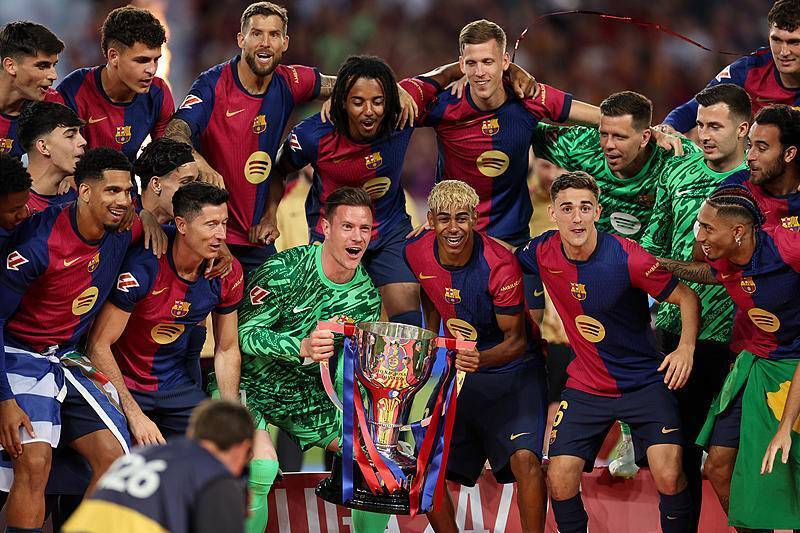 远处观众的 远处观众的